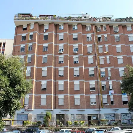 Tourist House Aparthotel 3*