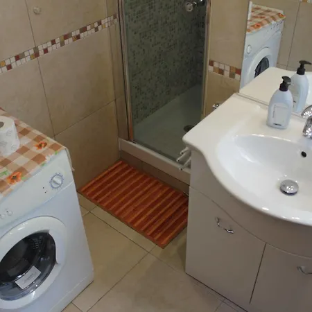Aparthotel Tourist House 3*