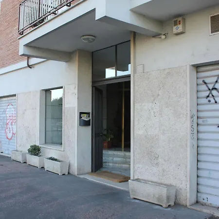 Tourist House Aparthotel Rome