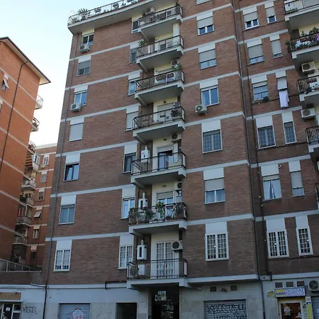 Aparthotel Tourist House 3*