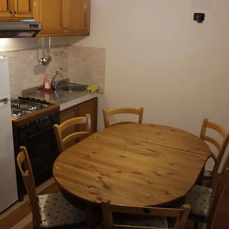 Aparthotel Tourist House 3*